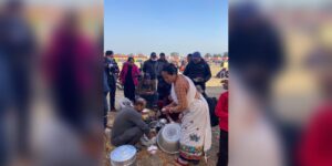 थारु माघी महोत्सवमा घोँगी र भक्का खानेहरूको भीड