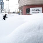 उत्तरी जापानमा हिउँले पुरिएका तीन जनाको उद्धार